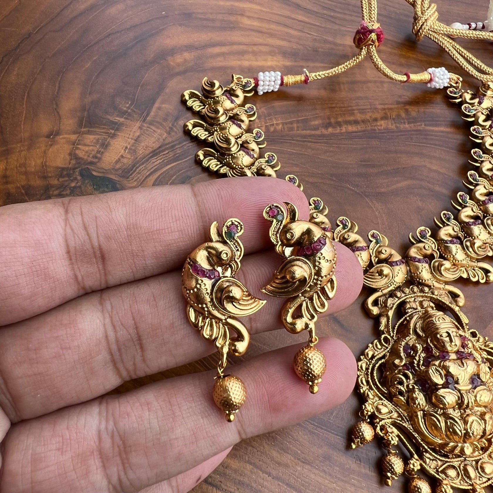 Antique gold balls necklace with large clasp – Maison Mohs